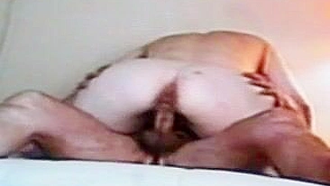 Kelly Chupando Pau e Peitos em Voyeur com Gozada