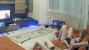 Espionando Irmãs Adolescentes em Pornô de Câmera Escondida - Masturbação Amadora