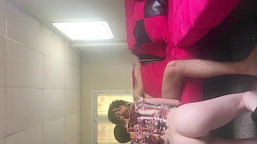 Boquete Interracial Amador com Cavalgada em BBC Preto