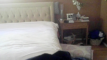 Flagrada na Câmera! Amante Traidora em Delícia Oral