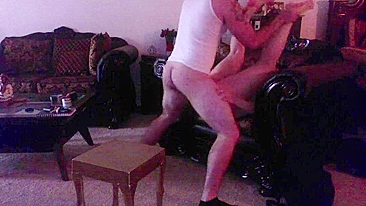 Sessão de Foda Profunda com Vadia do Tinder em Câmera Escondida, Rabão e Gemidos