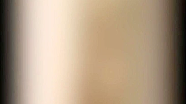 Show de Chuveiro Peluda - MILF Safada se Exibindo Toda Nua