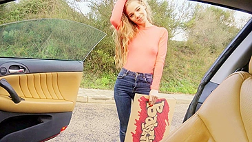 Ninfeta safada seduz cara com boquete XXX em POV ao ar livre