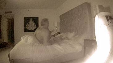 Esposa Amadora Chupando e Transando em Câmera Escondida