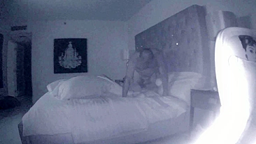 Loira Madura Faz Boquete Secreto na Cam