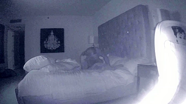 Loira Madura Faz Boquete Secreto na Cam