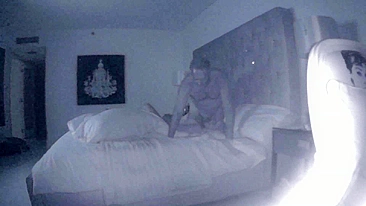 Loira Madura Faz Boquete Secreto na Cam