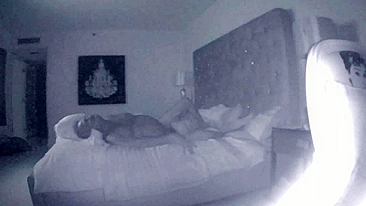 Loira Madura Faz Boquete Secreto na Cam