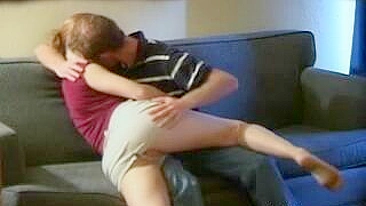 Voyeur Safado Flagra Novinha Cavalgando e Levando Gozada na Câmera Escondida