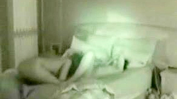 Lésbicas Universitárias Chupando Buceta em Câmera Escondida Caseira