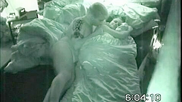 Espie sexo em câmera escondida com ex de quatro gozando muito