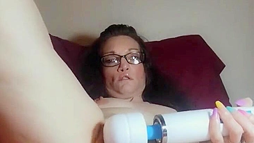 Esposa se masturbando com brinquedo anal no Colorado