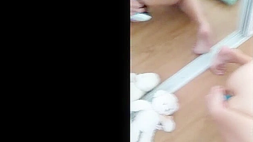 Namorada Amadora Se Masturba com DP e Brinquedos