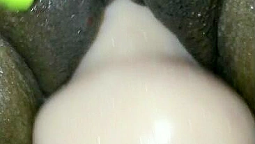 Casal Amador Ebony se Masturba em Casa com Brinquedos e Buceta Molhada