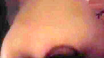 Namorada Submissa se Masturba com Consolo Caseiro Amador