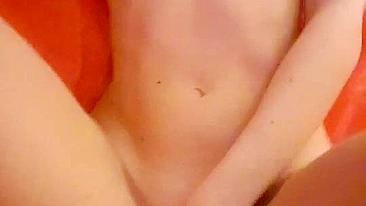 Sessão de Amor Próprio - Morena Universitária Amadora se Dedando em Vídeo Caseiro