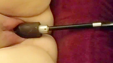 MILF Se Masturbando com Brinquedos e Chupando Pau