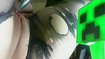 BBW Amadora Se Masturbando com Consolos em Meia-Calça Caseira