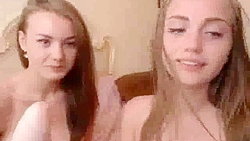 Febre de masturbação com teens peitudas na webcam