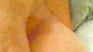 Milf peituda fode dildo pra êxtase solo orgásmico