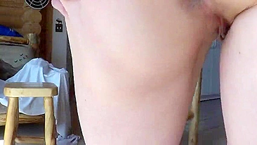 MILF Amadora Dedando até Gozar em Orgasmo Caseiro