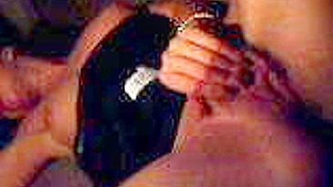 Amadora Morena Dedilhando a Buceta pra Brincar