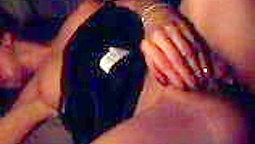 Amadora Morena Dedilhando a Buceta pra Brincar