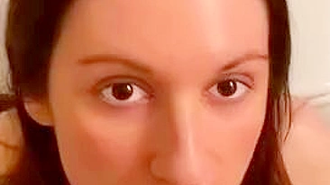 Boquete Amador e Gozada no Rosto - Masturbação Caseira