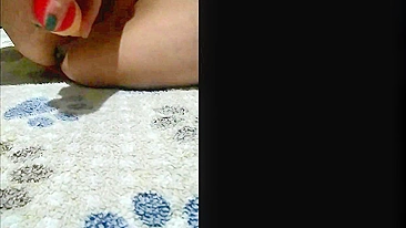 Morena Madura em Masturbação Solo Quente com Consolo e Dedos