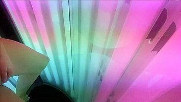 Universitária Gostosa em Selfies Quentes de Masturbação com Peitões!