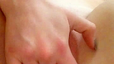 Loira Amadora Buceta Cremosa Gozando e se Dedando até o Orgasmo!