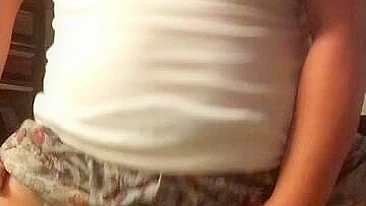 Loucura de Masturbação com Peitões e MILFs Curvilíneas