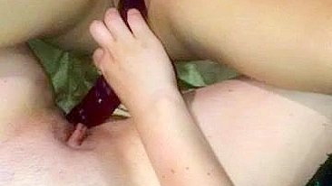 Namoradinha Bissexual Amadora em Primeira Divisão Lésbica com Consolo!