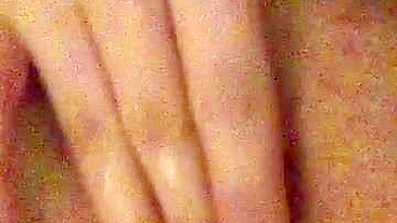 Masturbação em Buceta Apertada até Gozar - Amadora Dedando Caseiro