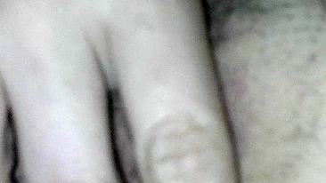 MILF Casada Dedando a Buceta em Vídeo Pornô Caseiro Quente