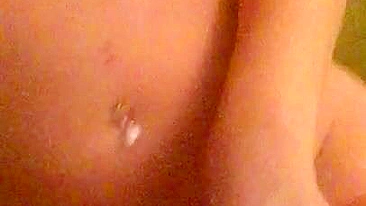 Loira Gostosa Masturbação Selfie Pt. 1 / Peitões e Dedando