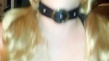 Gemidos e Gozadas na Punheta com Peitões e Brinquedos