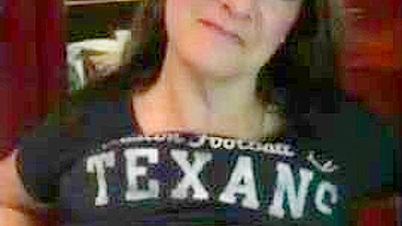 Compilação de MILF Se Masturbando - Amadora Peituda Morena com Vibrador Caseiro