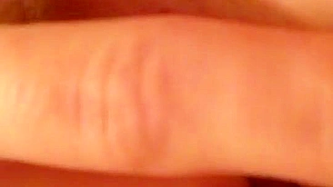 Selfies de Buceta Molhada - Adolescente Amadora Se Masturbando em Casa