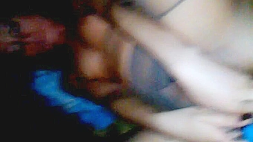 Masturbação Caseira com Brinquedos - Morena Amadora se Divertindo Sujo