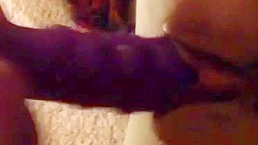 Esposa MILF Sexy Se Masturba Amadora com Vibrador e Brinquedos