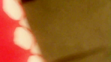 MILF Gozando Alto com Vibrador e Gemidos Fortes!