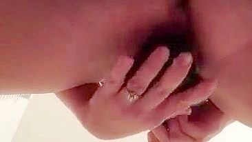 Selfies de MILF com Buceta Molhada e Brinquedos - Masturbação