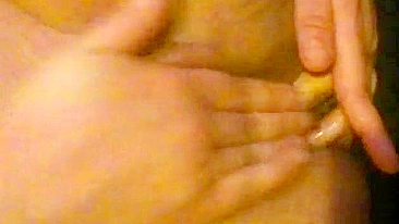 MILF Mãe Gozando Sozinha e Engolindo Porra - Pornô Caseiro Amador!