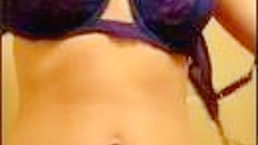 Vídeo Privado do Namorado Militar: Garota Universitária Curvilínea se Masturba com Peitões e Gozando!