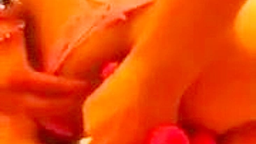 Morena Novinha Apertada Se Masturba com Fio Dental e Pornô Caseiro