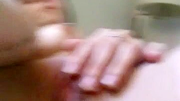 Novinha Piercing Se Masturba Mostrando Buceta Depilada - Caseiro Universitário