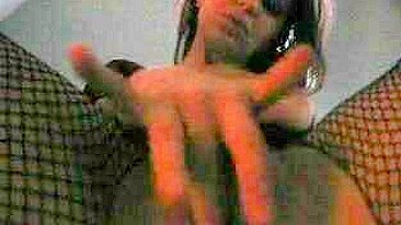 Dedadas na Rede - Casal de Faculdade Amador se Masturbando