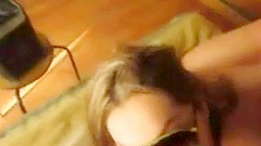 Latina Gostosa Se Masturba com Peitões e se Chupa Toda!