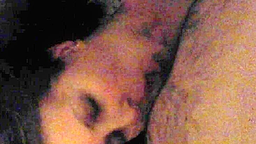 Esposa Madura Gordinha Amadora Se Masturba com Peitões e Dildo